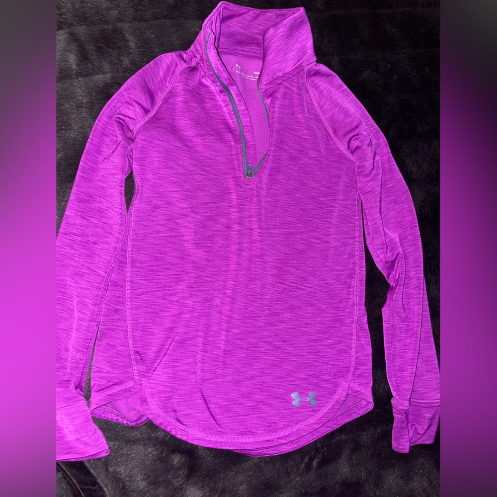 Little girls under Armour sweater